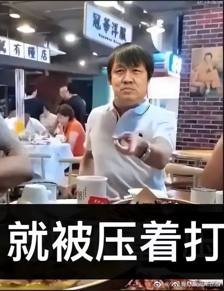 在照片中，导演周子阳和两位主演黄轩、杨子姗一同出镜，两位演员的造型也随之曝光